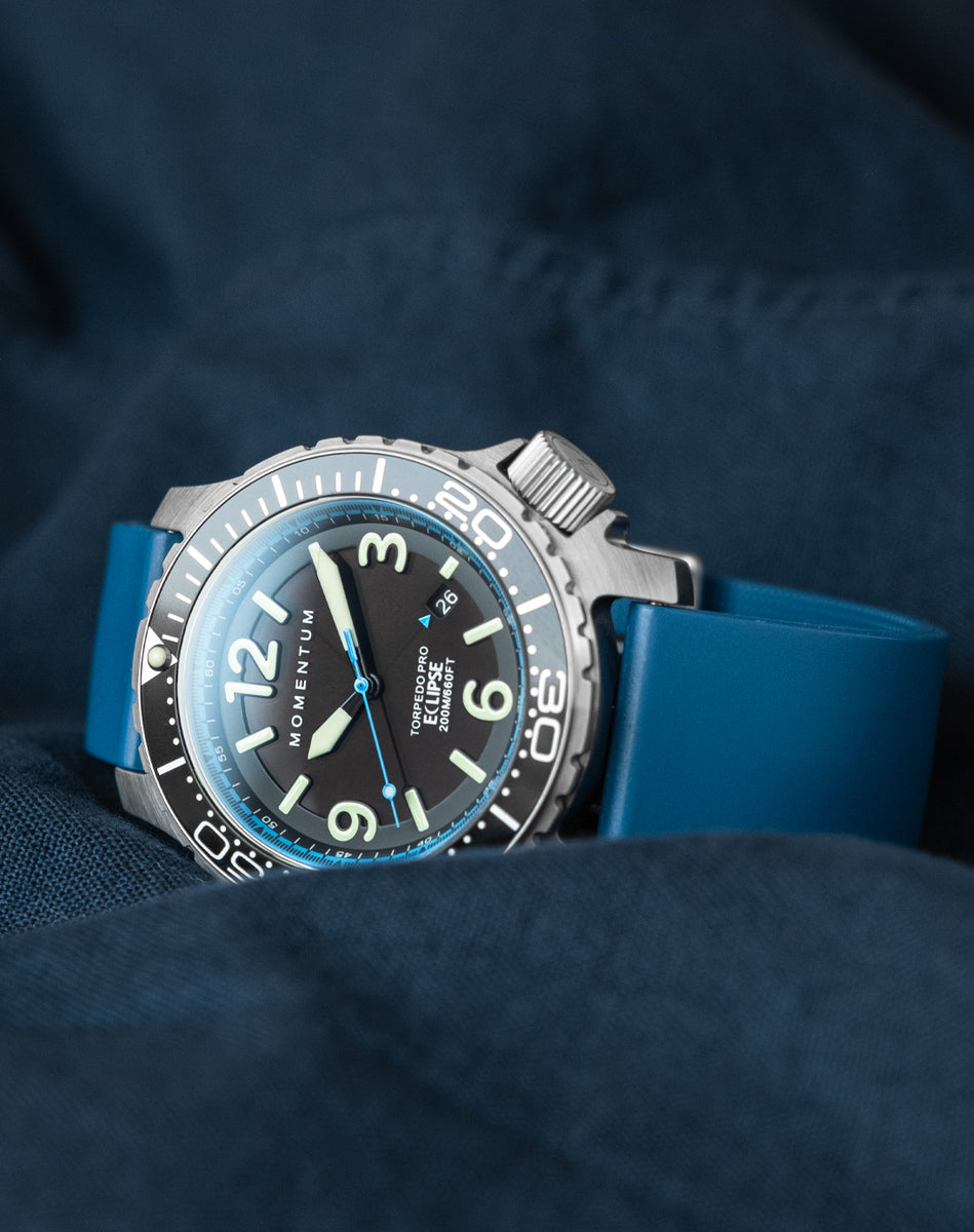 MOMENTUM outlet TORPEDO BLAST DIVE WATCH