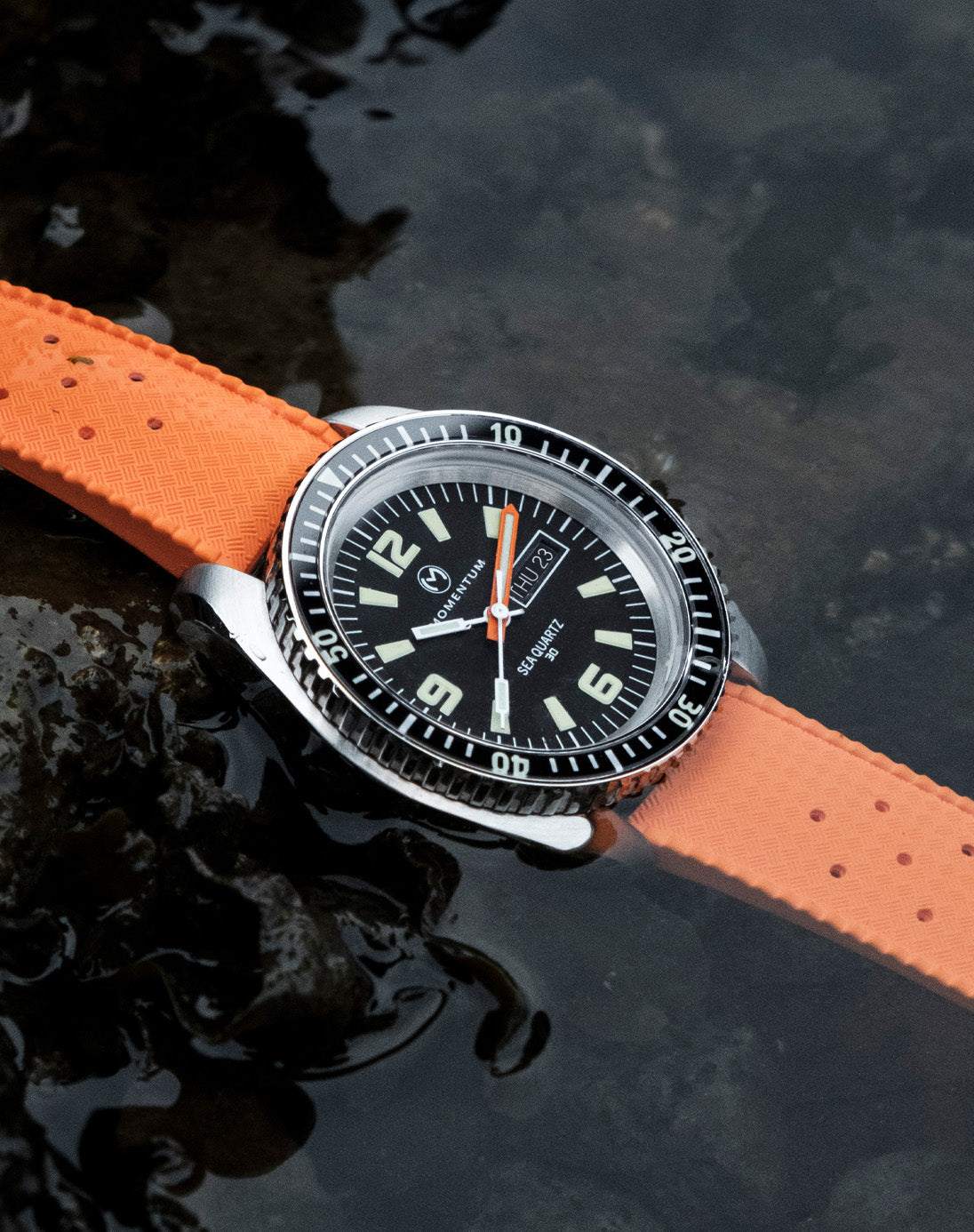 sea quartz 30 underwater
