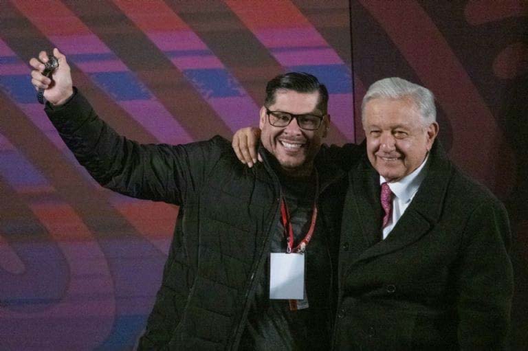 AMLO Raffles Off His Momentum Atlas Watch in Emotional Farewell, Won by Journalist Julio Omar Gómez