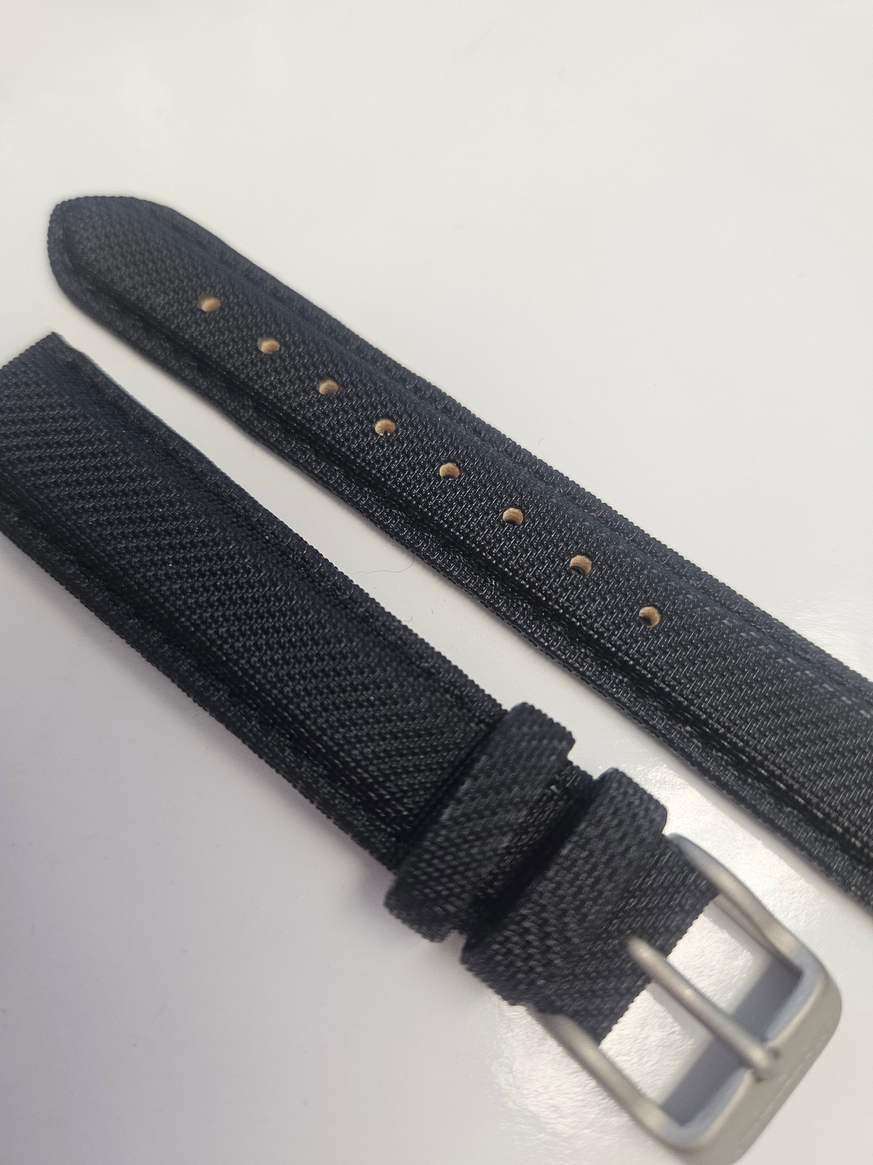 Nylon flexible [16 mm]