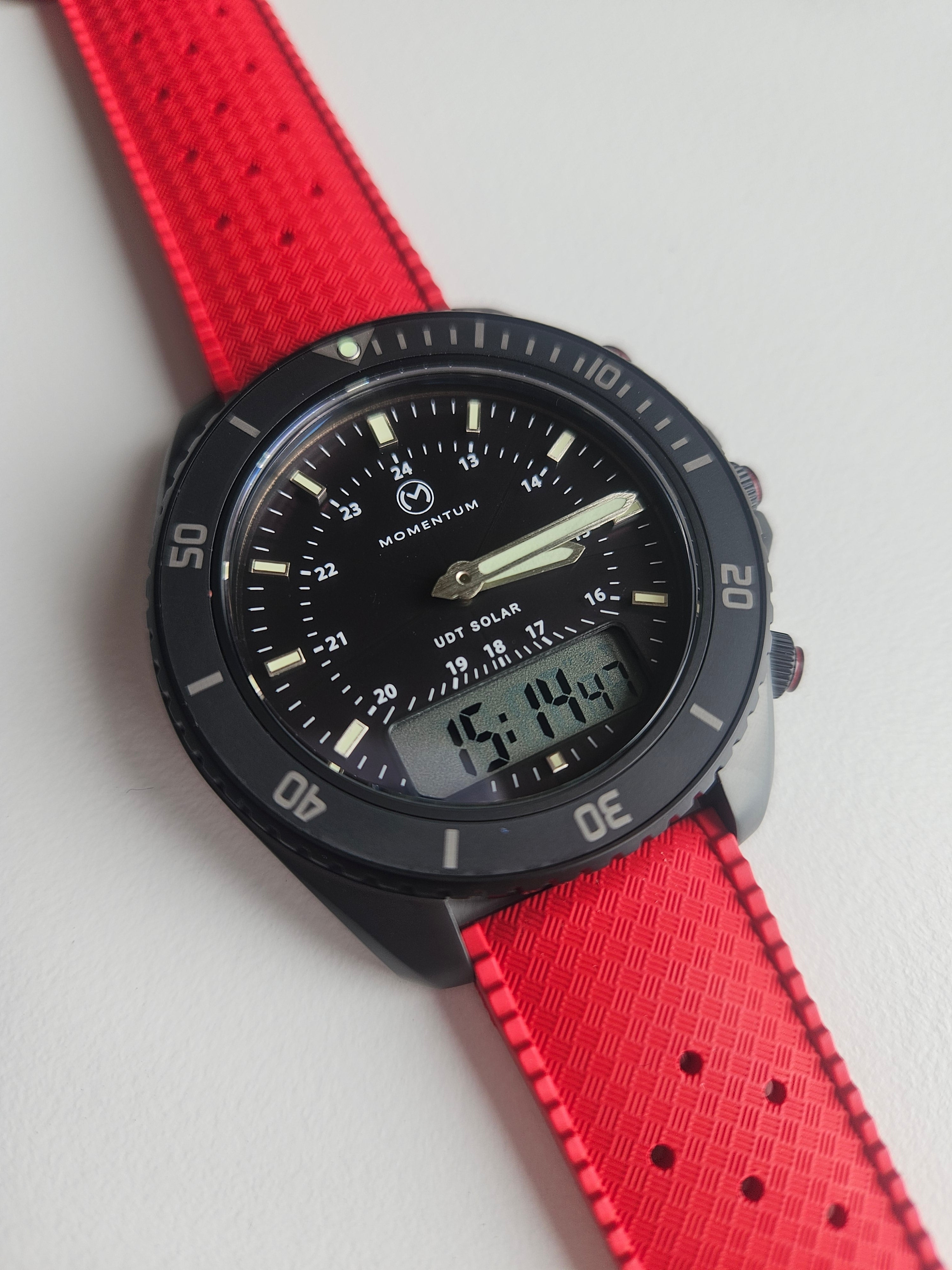 UDT Black-Ion Baton Dial [42mm]