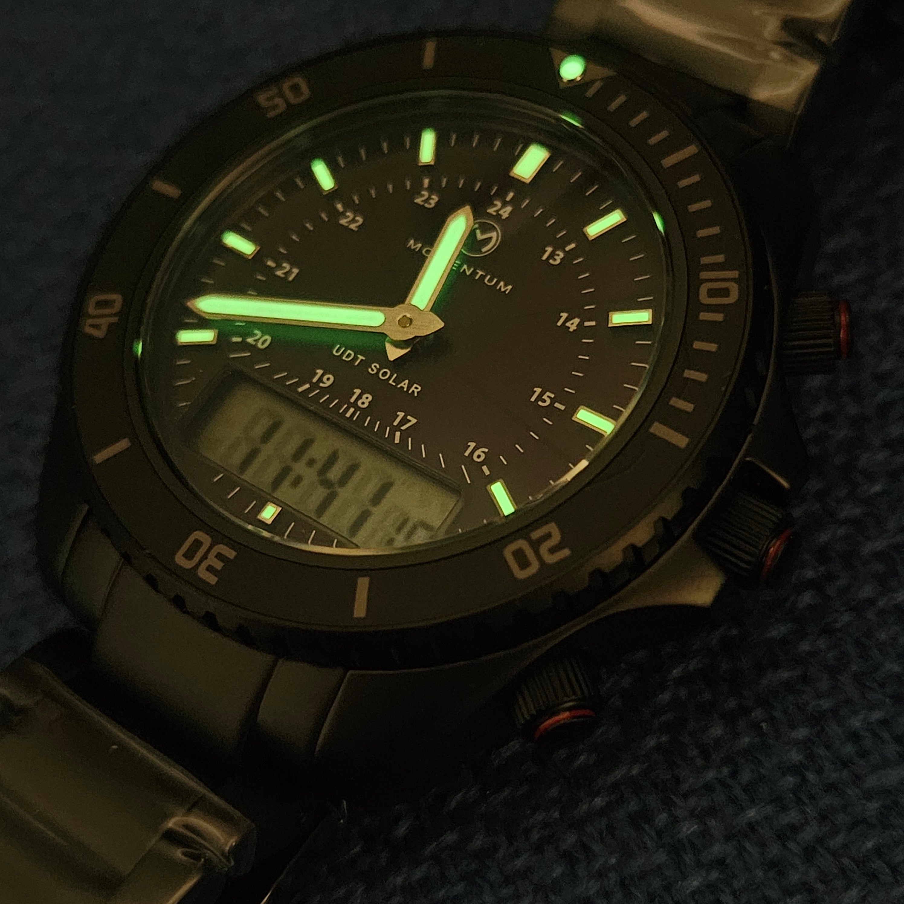 UDT Black-Ion Baton Dial [42mm]