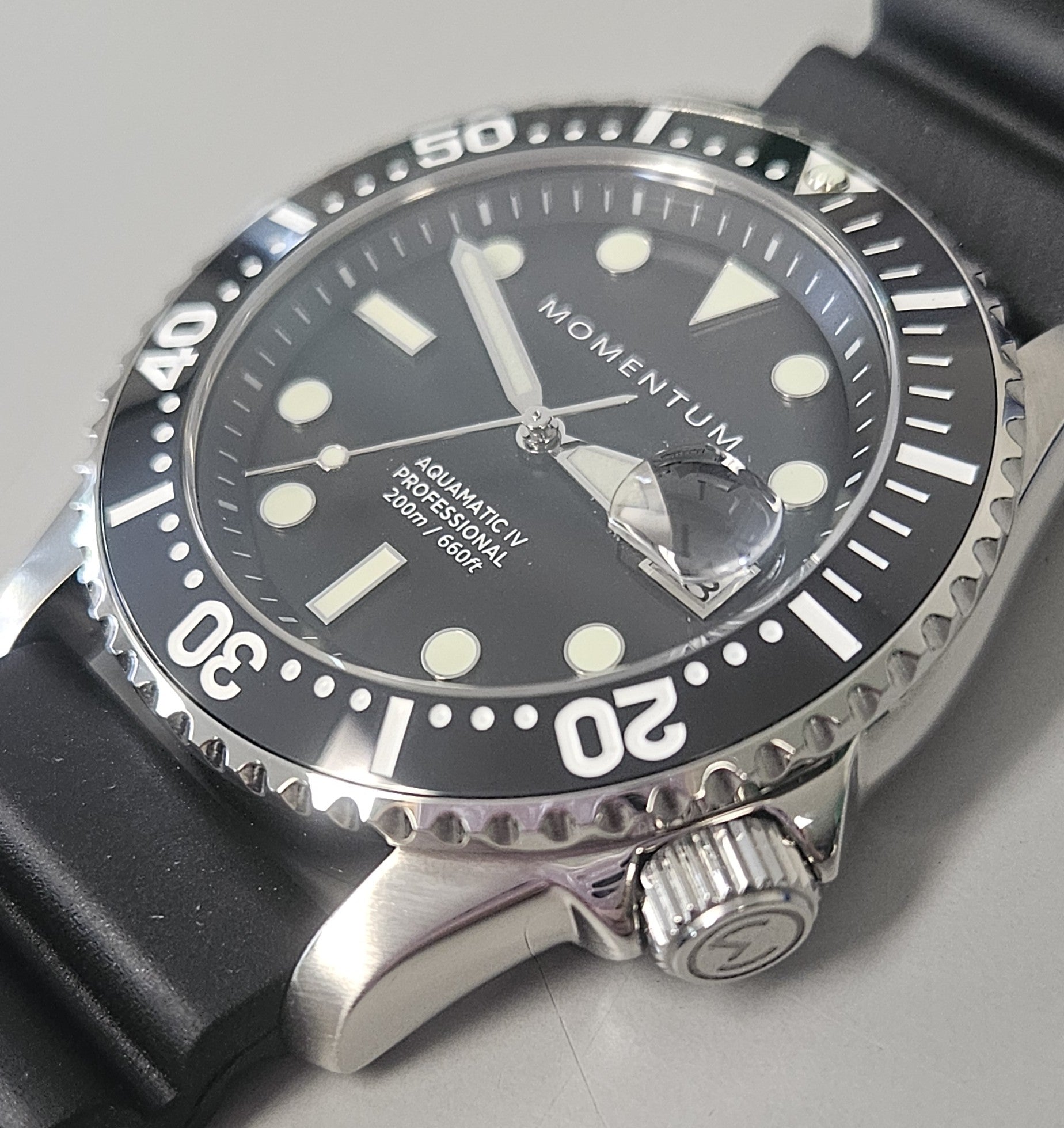 Aquamatic IV [42mm] - Black