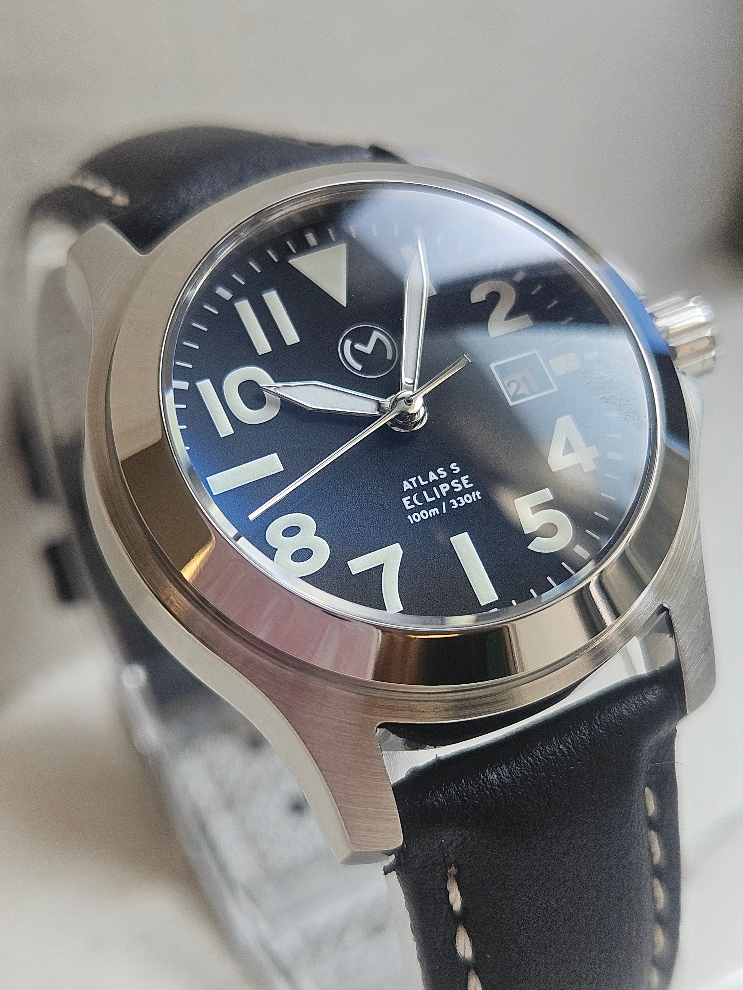Atlas Eclipse Solaire Acier [32mm] - Noir