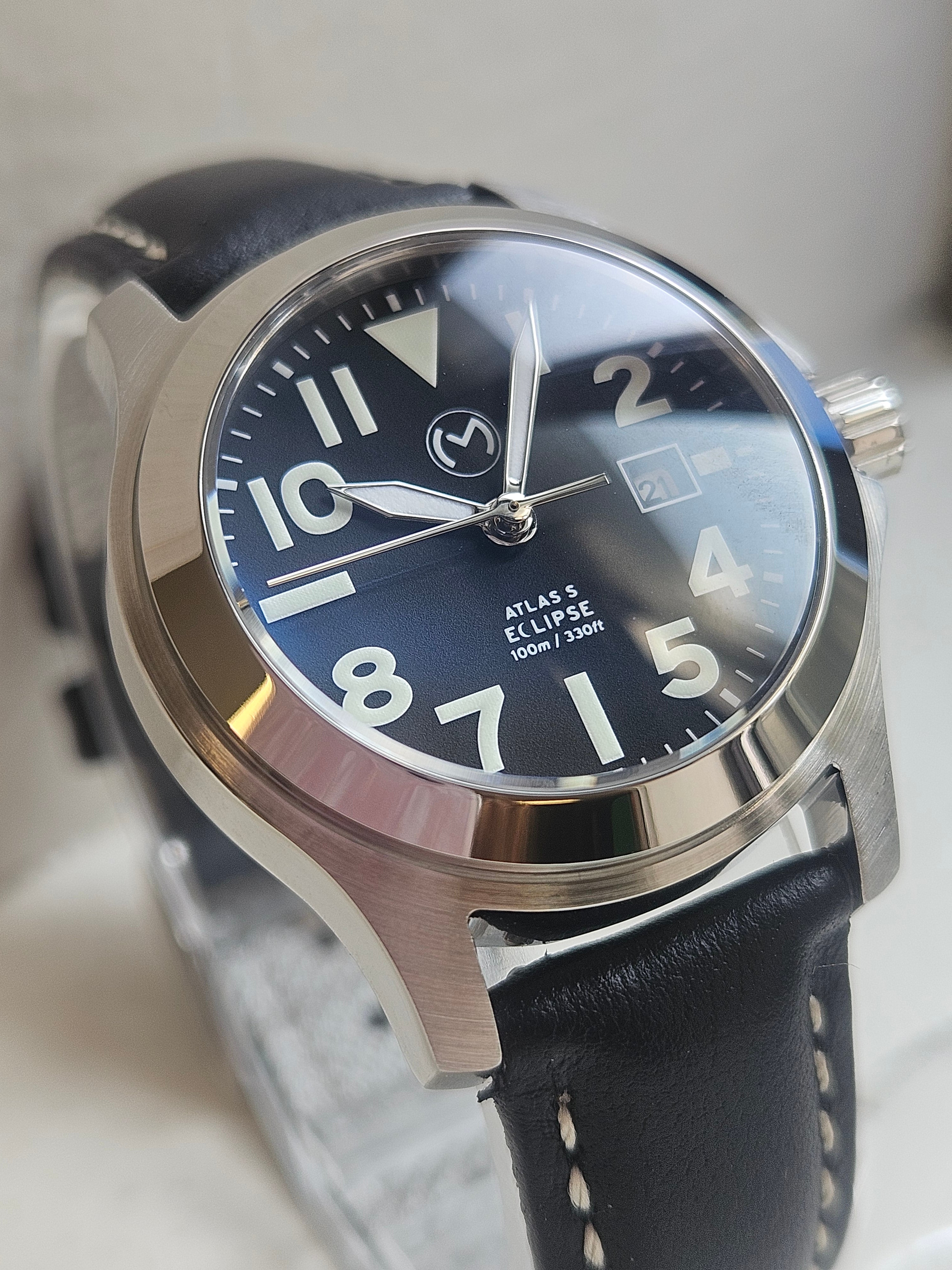 Atlas Eclipse Solaire Acier [32mm] - Noir
