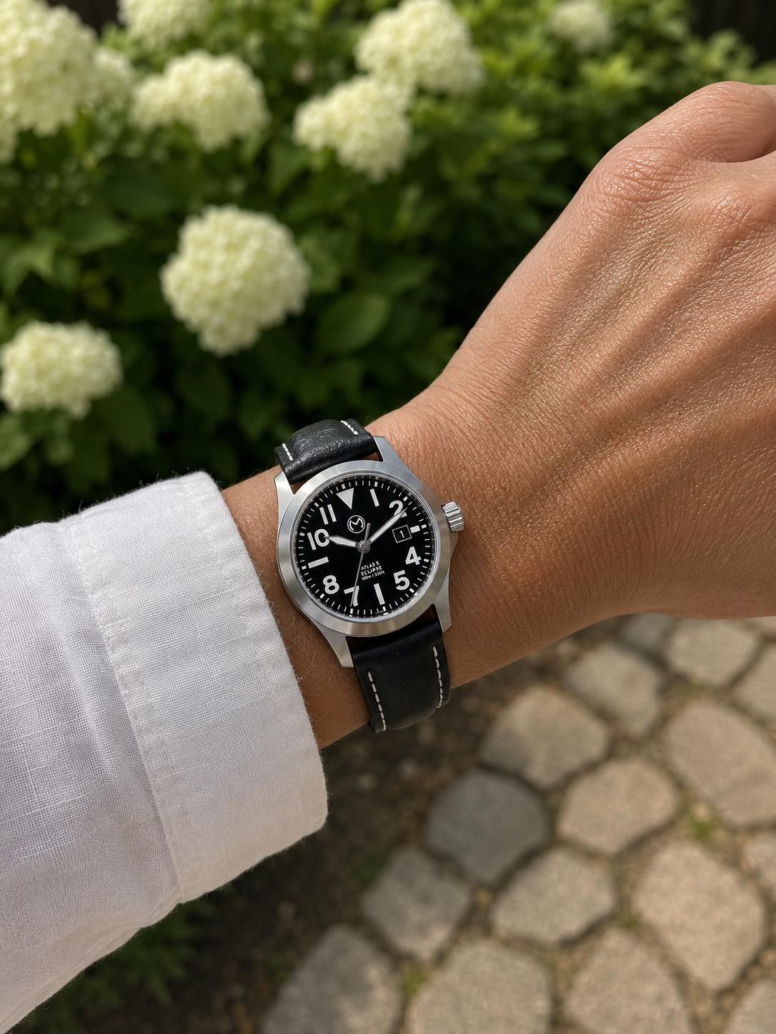 Atlas Eclipse Solar Steel [32mm] - Black