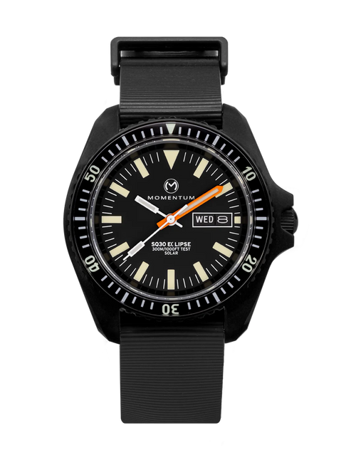 Momentum Sea Quartz 30 Eclipse Solar Black-Ion 42mm