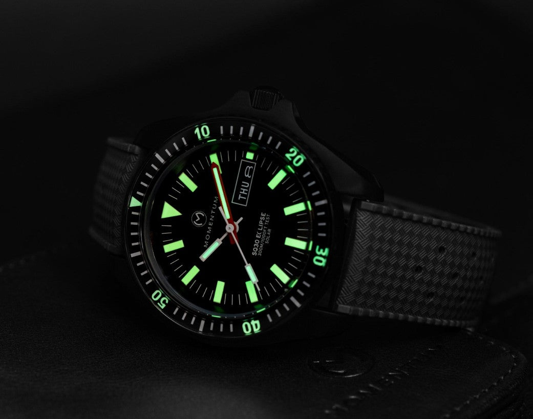 Sea Quartz 30 Eclipse - Solar Black-Ion [42mm]