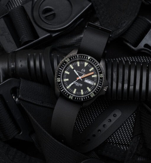 Sea Quartz 30 Eclipse - Solar Black-Ion [42mm]