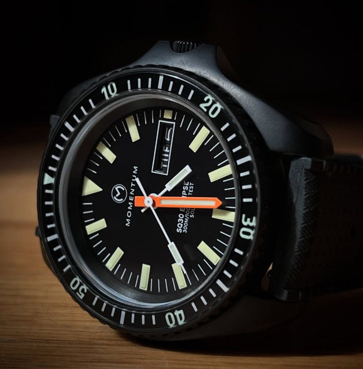 Sea Quartz 30 Eclipse - Solar Black-Ion [42mm]