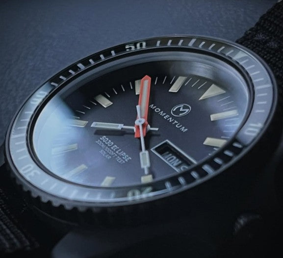 Sea Quartz 30 Eclipse - Solar Black-Ion [42mm]