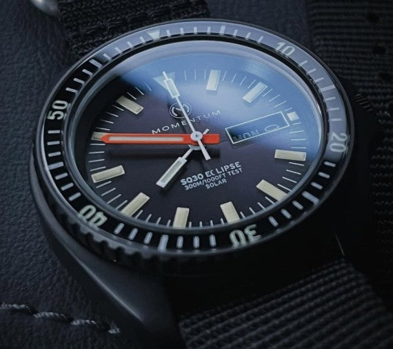 Sea Quartz 30 Eclipse - Solar Black-Ion [42mm]