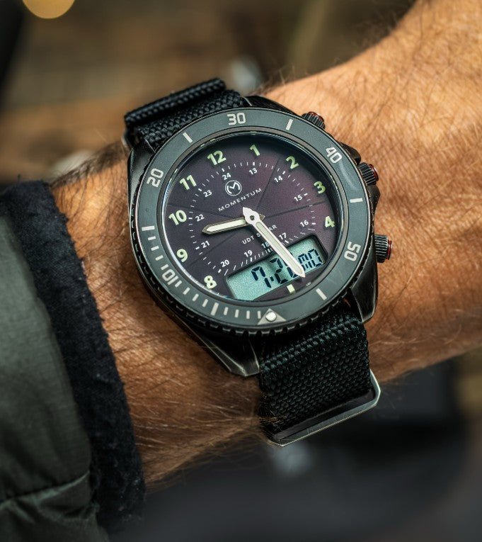 UDT Black-Ion Arabic Numeral [42mm]