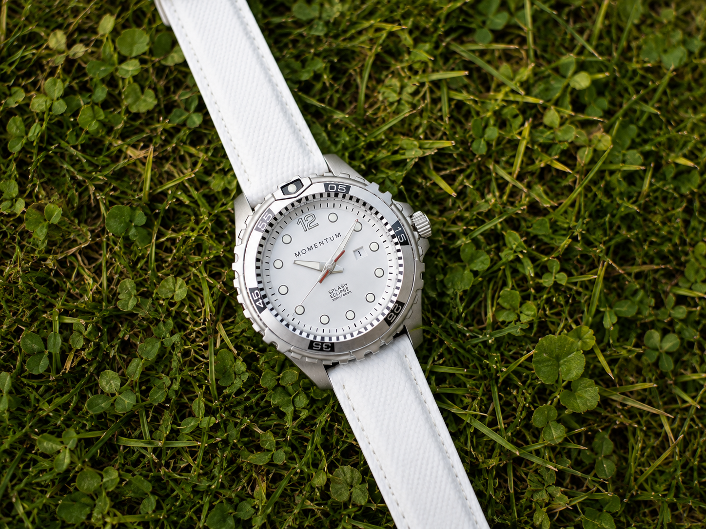 Splash Eclipse White Dial on Sailcloth [38mm]