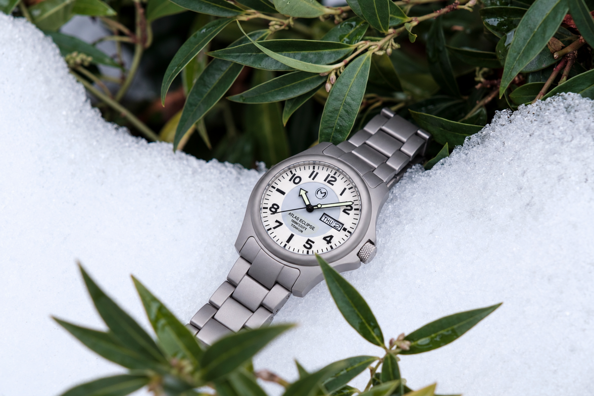 Atlas Eclipse Solar [42mm] - White