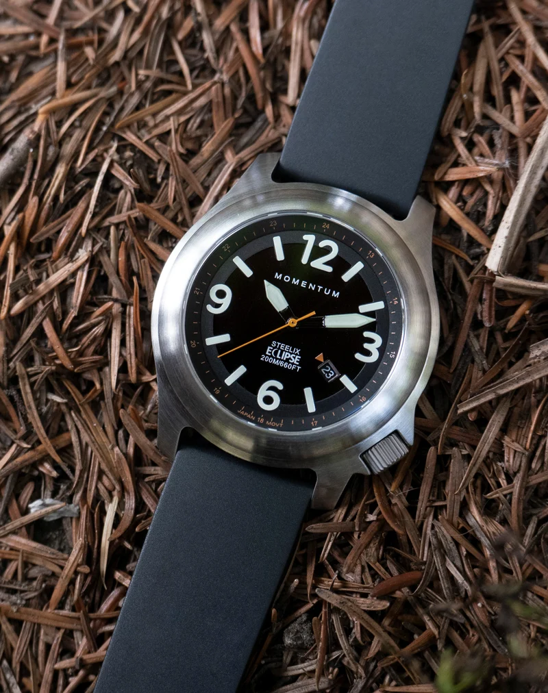 Steelix Eclipse - Solar [44mm] - Black